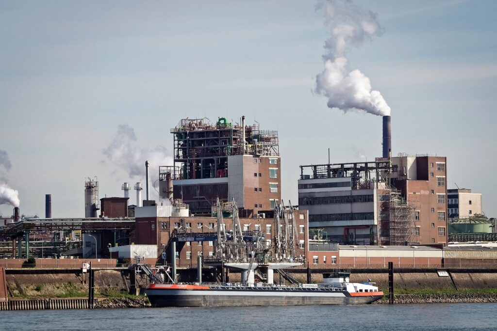 New Supply Chain Concepts in the Chemical Industry